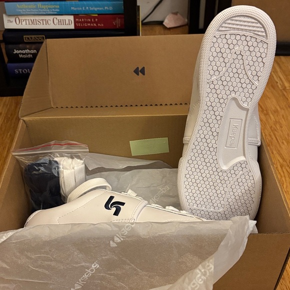 White Kaepa Sneakers Original Packaging NWOT - Picture 3 of 9
